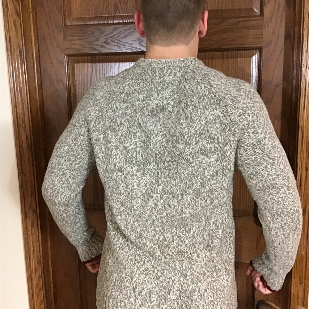 Sweater - Picture 2 of 6